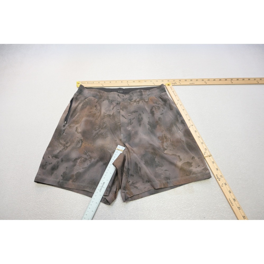 Lululemon Athletic Shorts Lined Mens Large Brown Camo Zipper Pocket Excellent